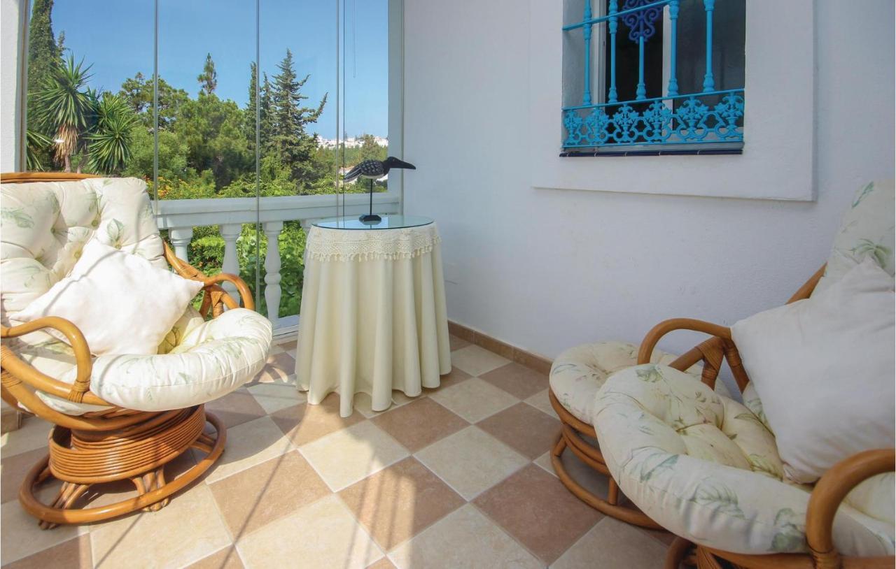 Gorgeous Apartment In Urb El Chaparral With Wifi Ла-Кала-де-Михас Экстерьер фото